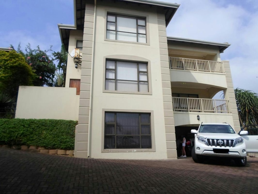 Security complex home for sale in Scottburgh - 1si1239252 Security complex home for sale in Scottburgh - 1si1239252