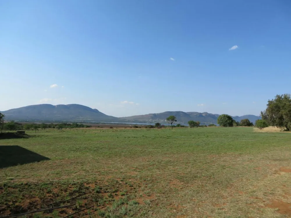 Mixed use farm for sale in Skeerpoort - 1HR1239955