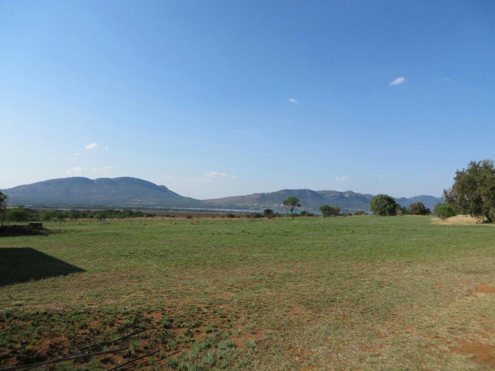 Mixed use farm for sale in Skeerpoort - 1HR1239955 Mixed use farm for sale in Skeerpoort - 1HR1239955