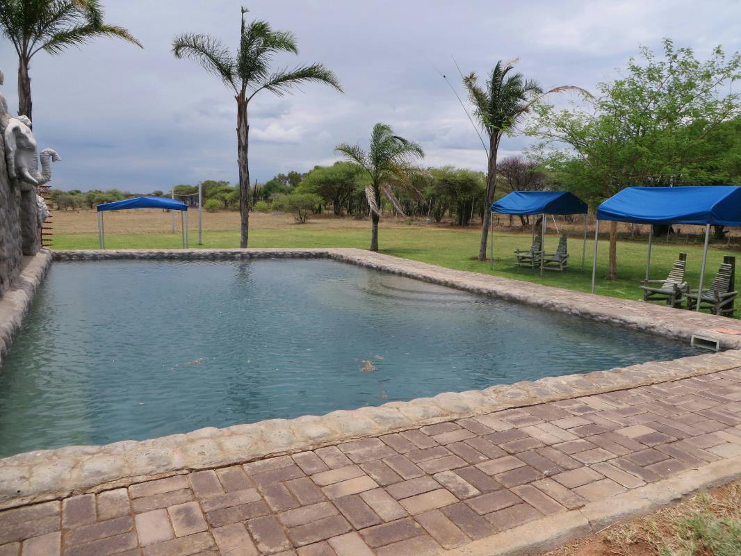 Mixed use farm for sale in Beestekraal - 1HR1248365