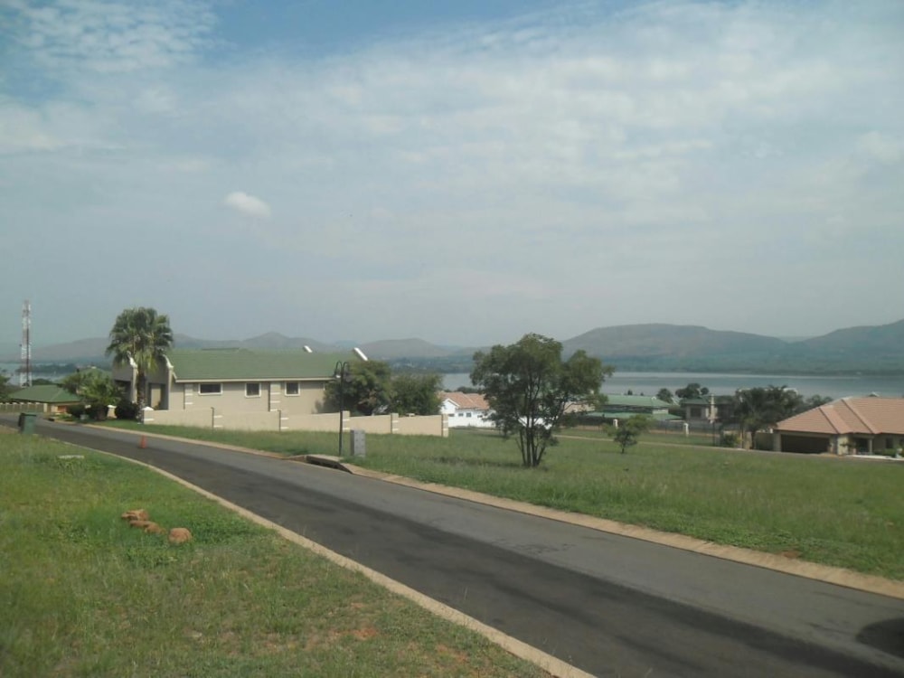 Vacant land for sale in Kosmos Ridge - 1HR1253738