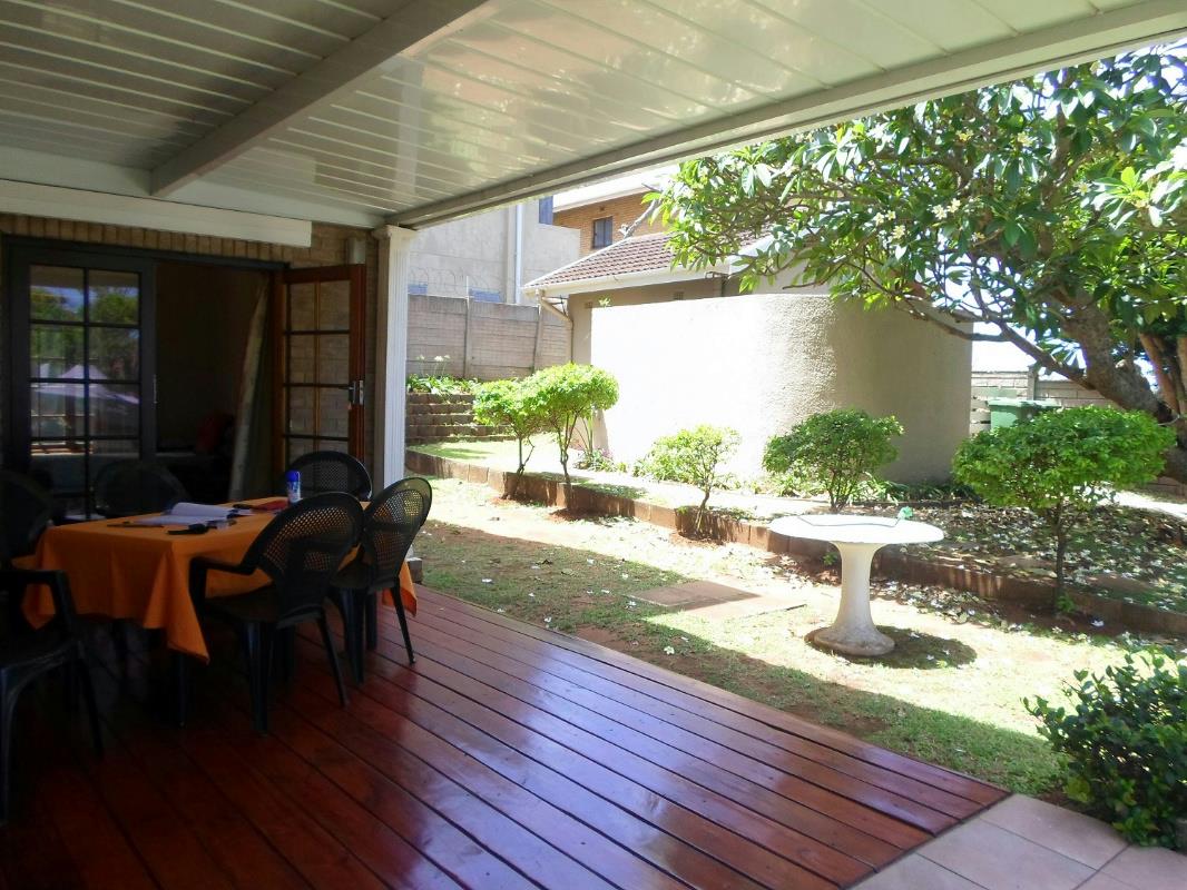 Double-storey apartment for sale in Scottburgh - 1si1255424