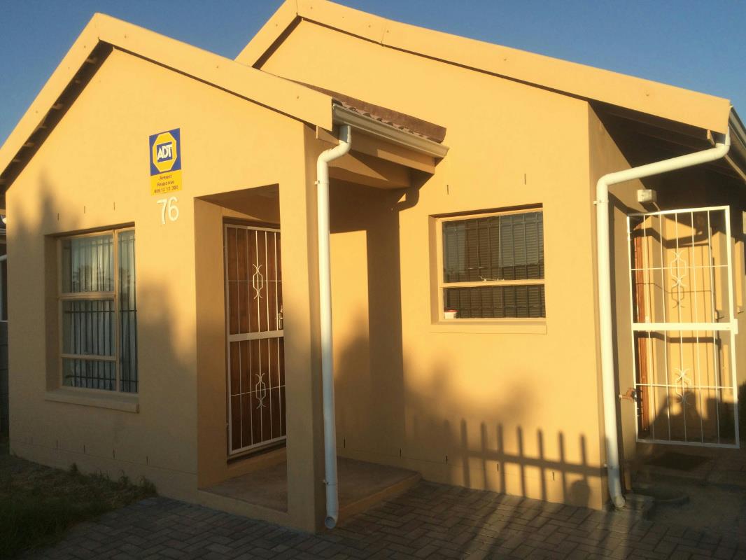 House let in Scottsdene - 1KV1705148