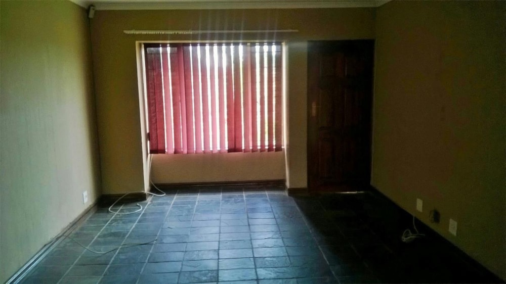 Townhouse let in Dalpark Ext 1 - 1BJ1694295