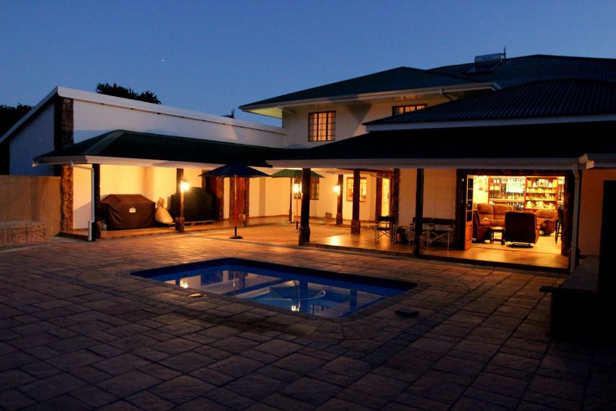 Smallholding for sale in Umfolozi Village - 1RI1257183