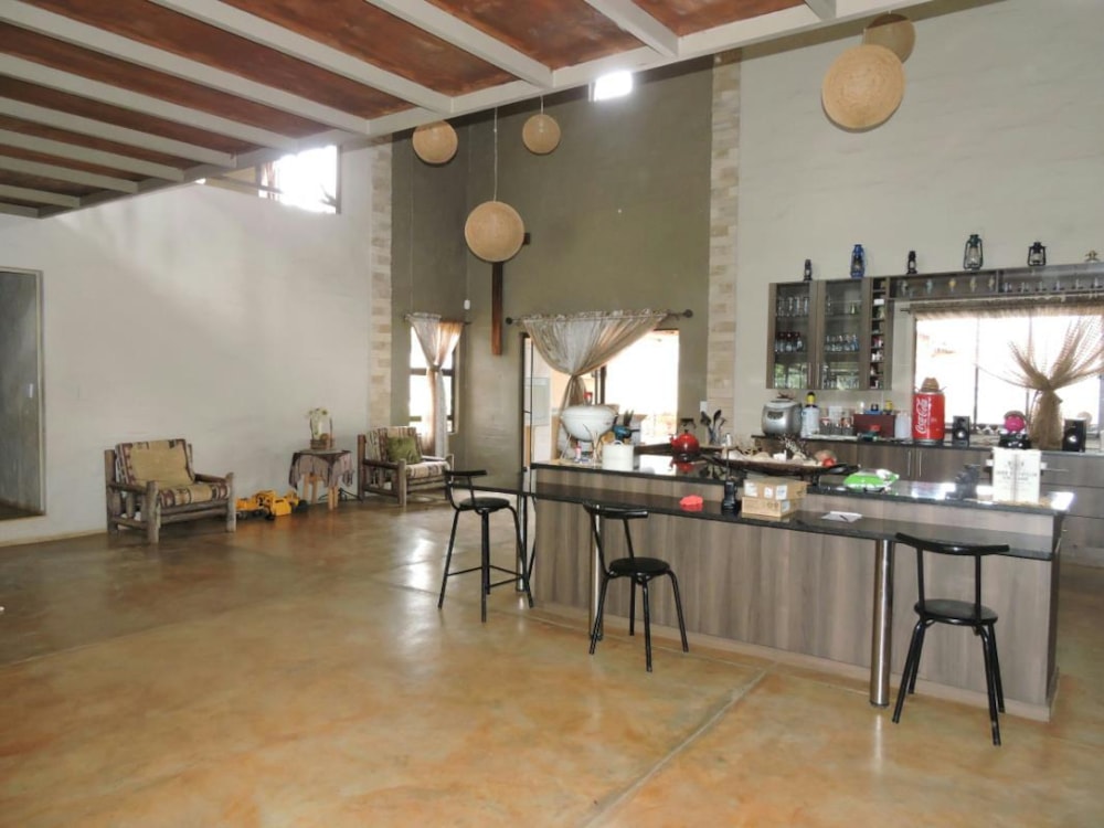 House for sale in Buffelspoort - 1RU1261878