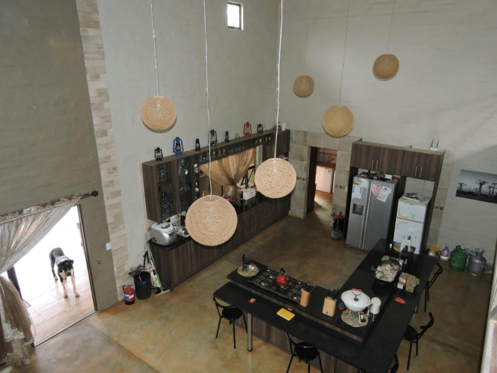 House for sale in Buffelspoort - 1RU1261878