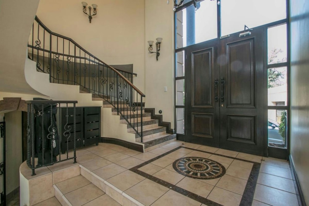 Double-storey house let in Dainfern Golf Estate - FYL1682173 Double-storey house let in Dainfern Golf Estate - FYL1682173