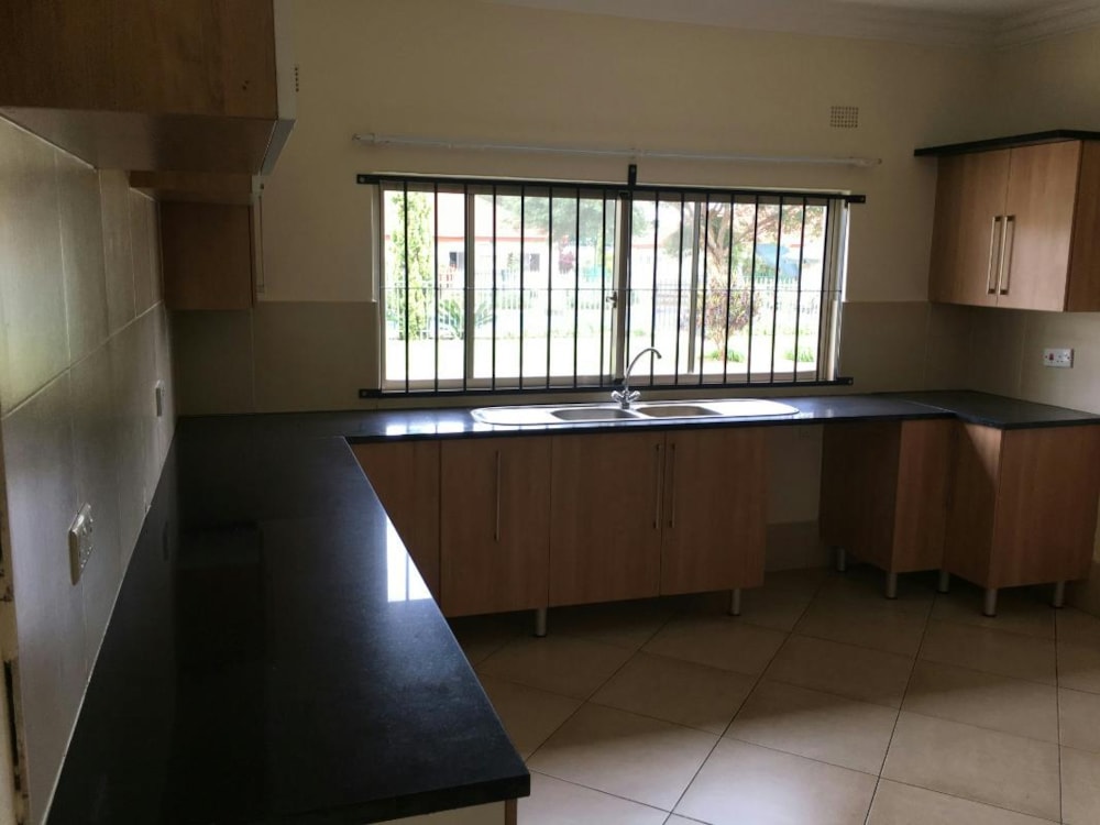 Security complex home to rent in Sunningdale, Zambia - 3ZA1576953 Security complex home to rent in Sunningdale, Zambia - 3ZA1576953