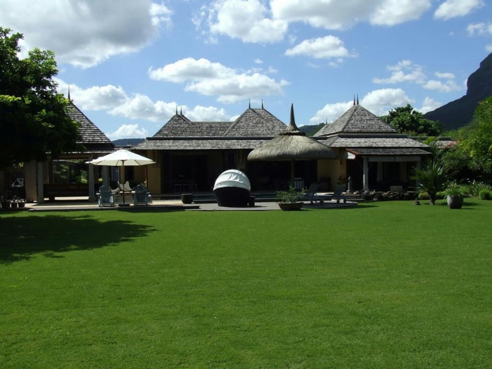 Golf estate house for sale in Tamarin, Mauritius - MUR1222977