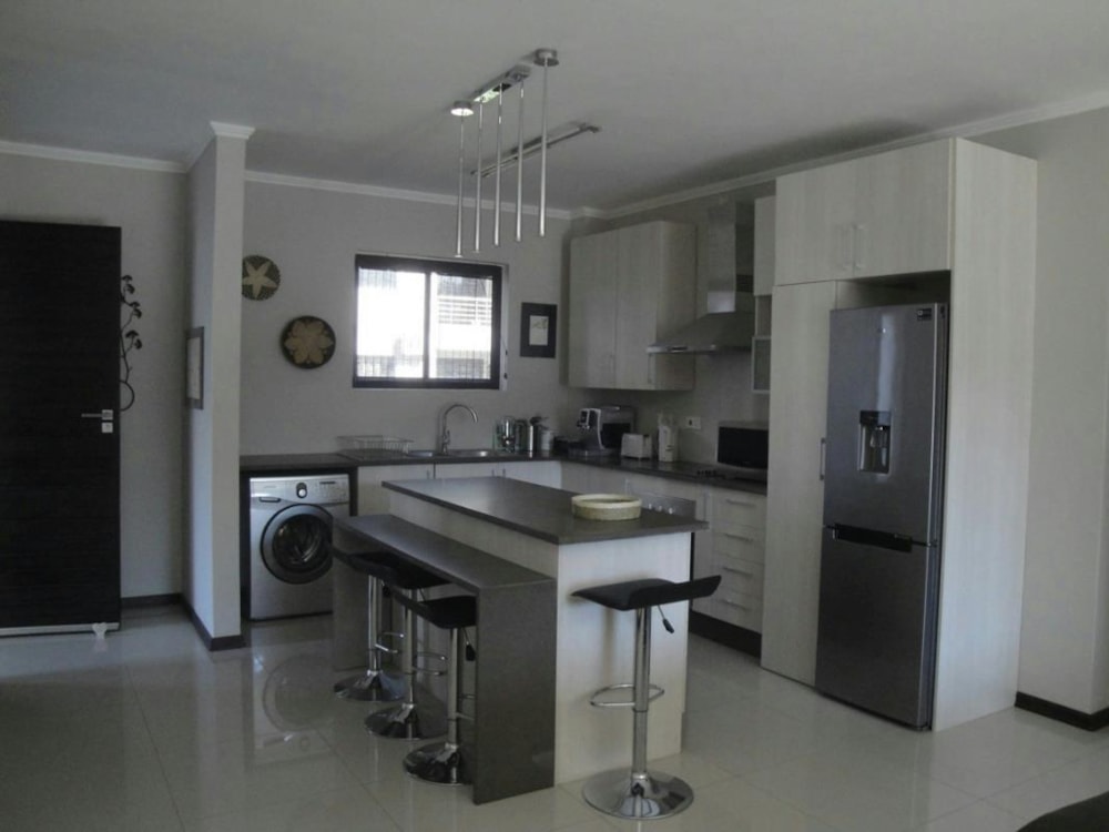 Apartment to rent in Village, Botswana - 3BO1710546