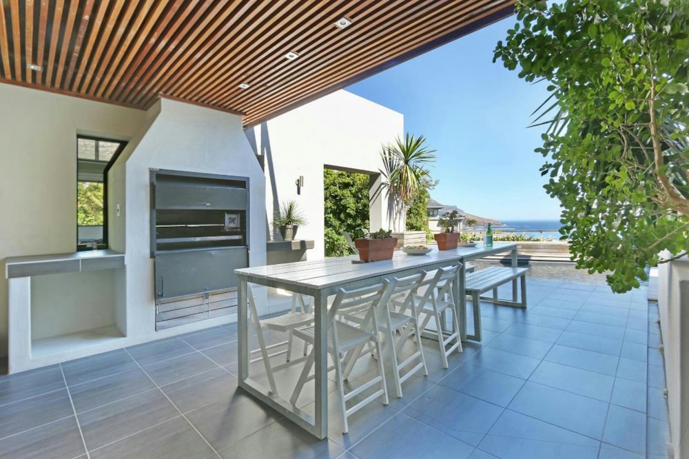 Multi-storey house let in Camps Bay - BYL1248979