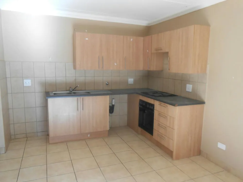 Security complex home for sale in Rustenburg - 1RU1278057 Security complex home for sale in Rustenburg - 1RU1278057