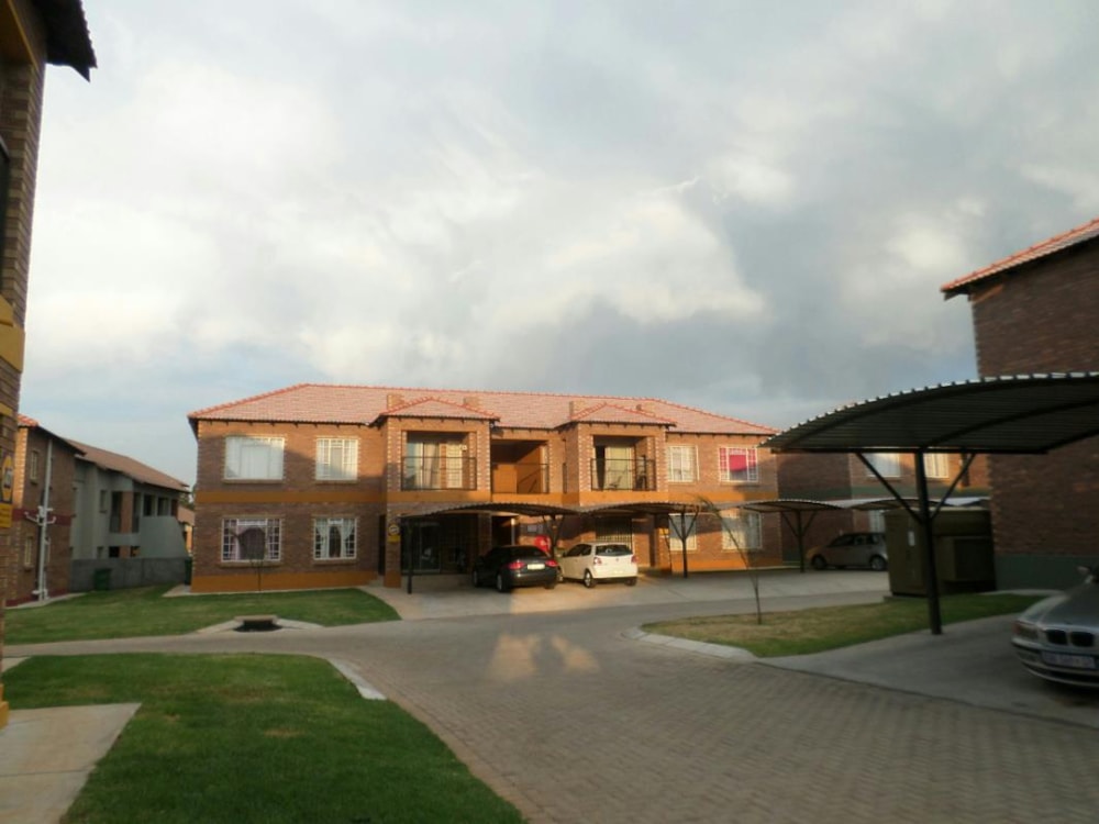 Apartment to rent in Waterval East - 1RU1279552 Apartment to rent in Waterval East - 1RU1279552