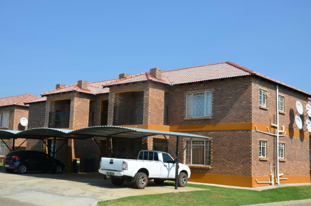 Apartment to rent in Waterval East - 1RU1279552 Apartment to rent in Waterval East - 1RU1279552