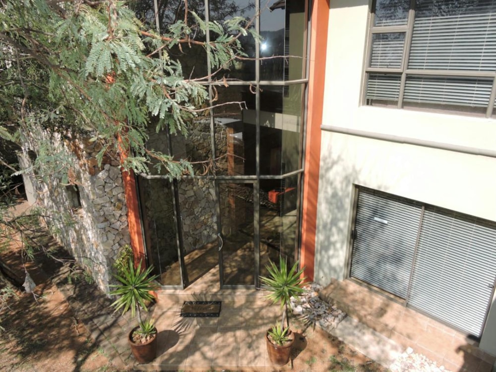 Security estate home for sale in Buffelspoort - 1RU1280102