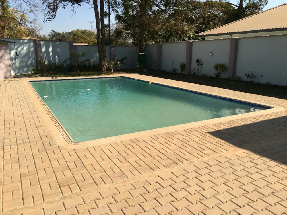 Security complex home to rent in Roma, Zambia - 3ZA1328796