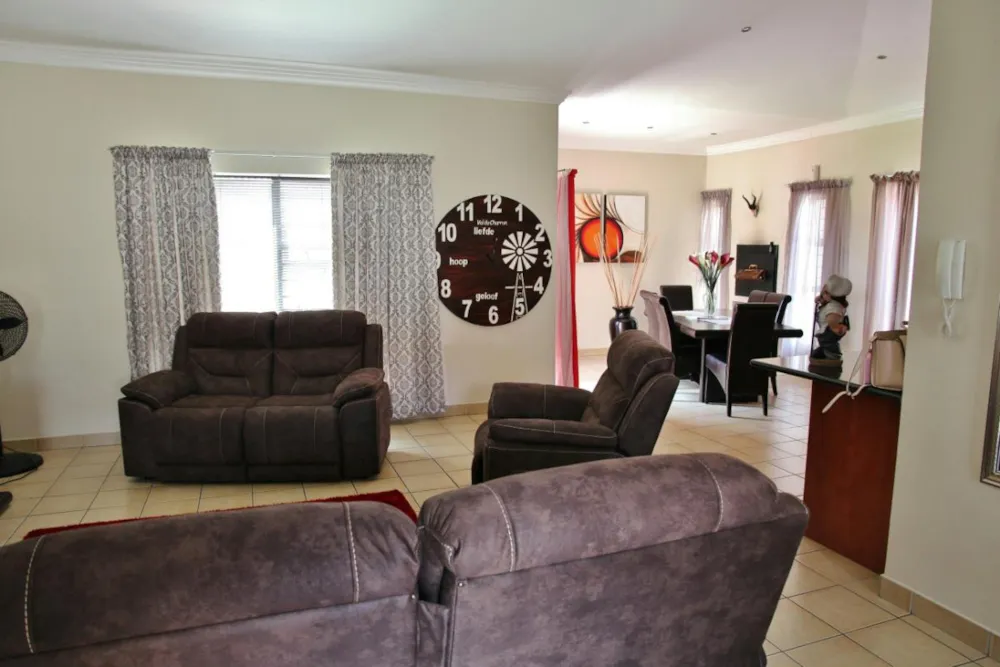 Townhouse let in Safari Gardens - 1RU1285909