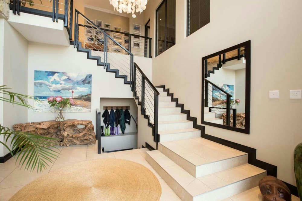 Security estate home for sale in La Lucia - 1ND1515861