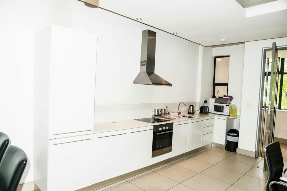 Apartment for sale in Melrose Arch - HP1638183