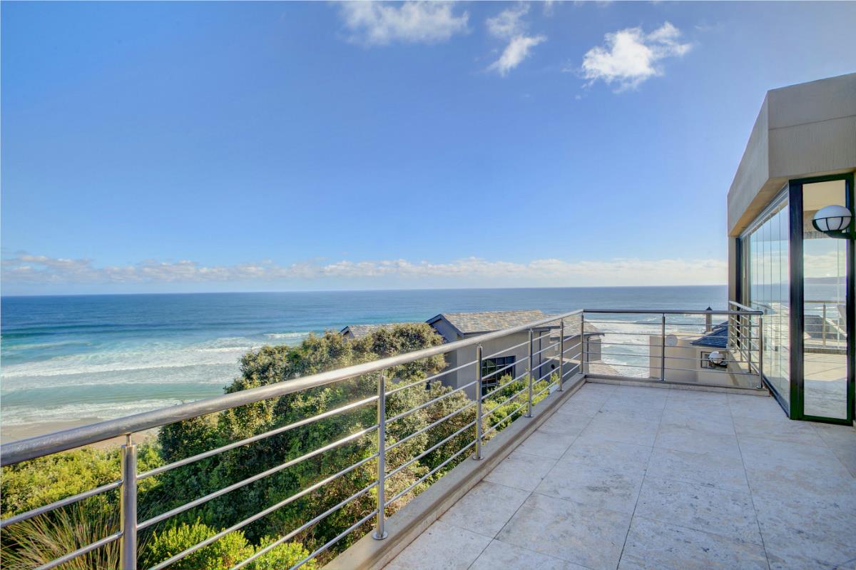 Security estate home for sale in Wilderness - GEO1736011