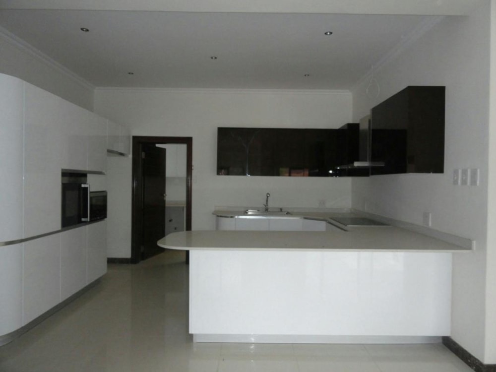 Security complex home let in Phakalane, Botswana - 3BO1690626 Security complex home let in Phakalane, Botswana - 3BO1690626