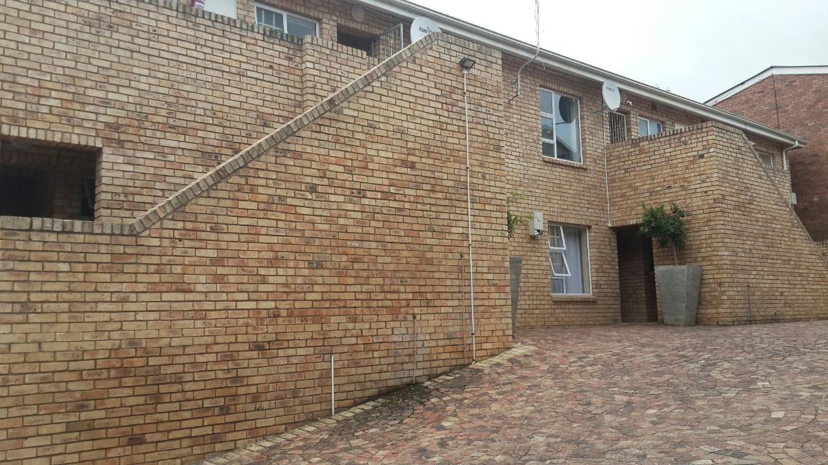 Apartment to rent in Grahamstown Central (Makhanda Central)  - 1GC1715190