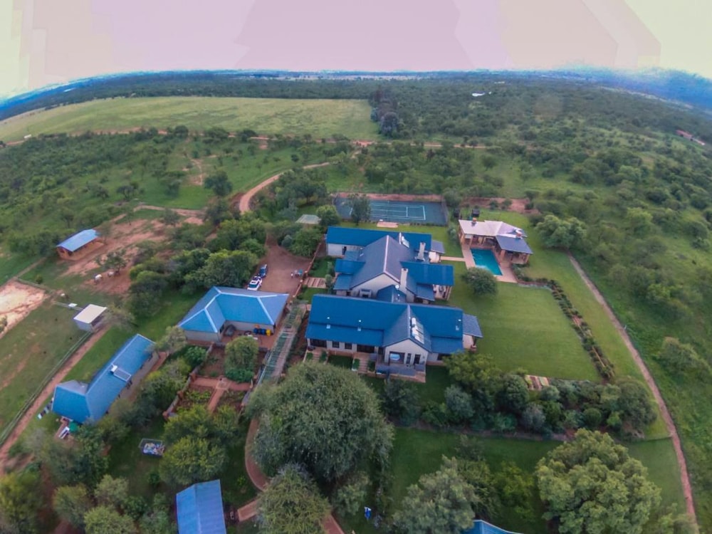 Game farm for sale in Hartbeespoort - 1HR1306019 Game farm for sale in Hartbeespoort - 1HR1306019