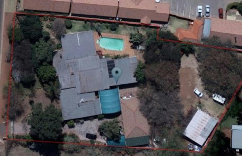 Guesthouse for sale in Die Hoewes - CN1304927