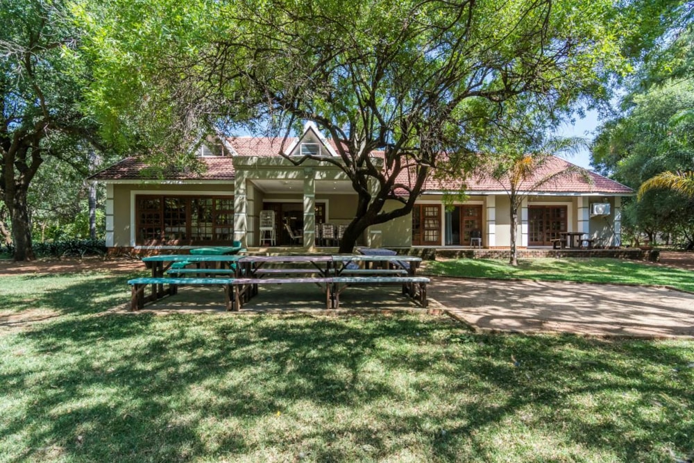 Country resort for sale in Zandfontein, Hartbeespoort - 1HR1313596 Country resort for sale in Zandfontein, Hartbeespoort - 1HR1313596