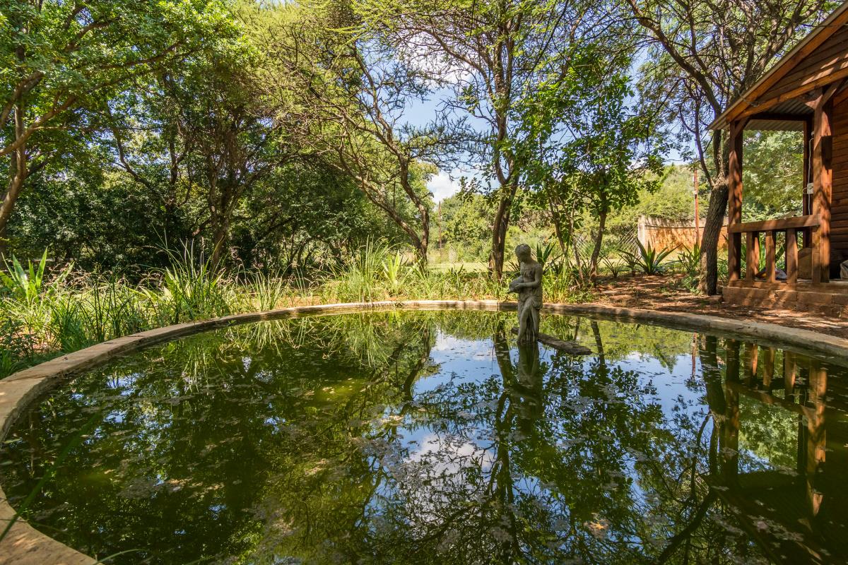 Country resort for sale in Zandfontein, Hartbeespoort - 1HR1313596