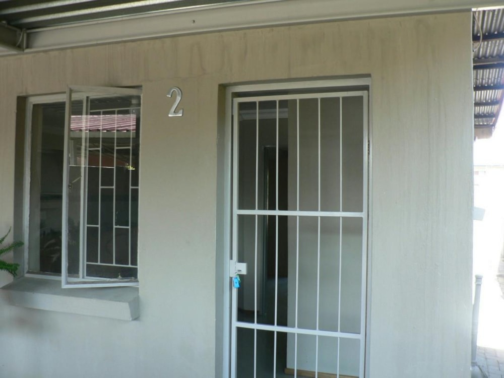 Apartment to rent in Oos Einde, Rustenburg - 1RU1313932