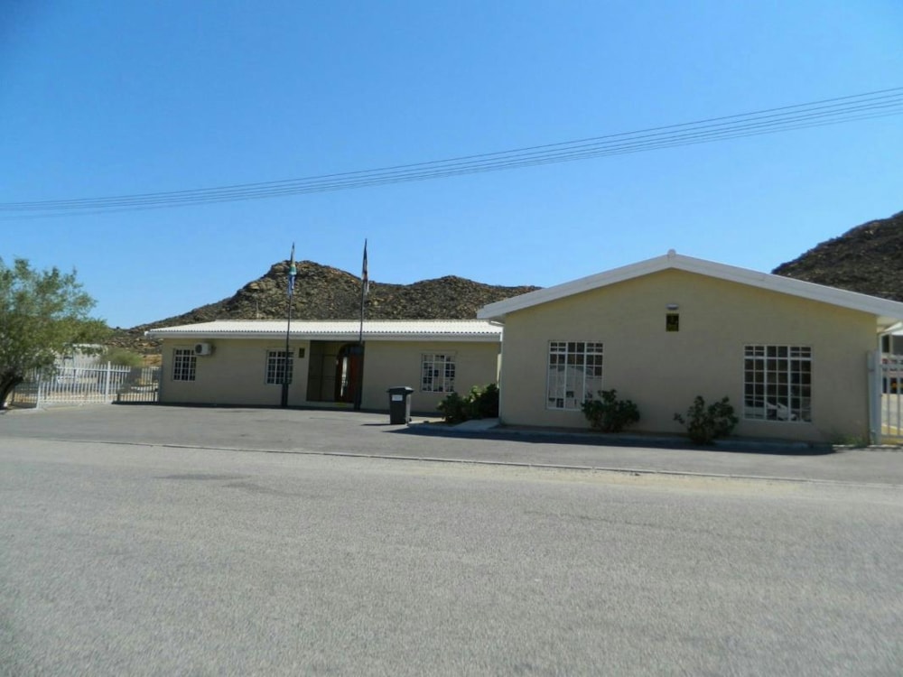 Commercial industrial property for sale in Springbok - 1NA1744862 Commercial industrial property for sale in Springbok - 1NA1744862
