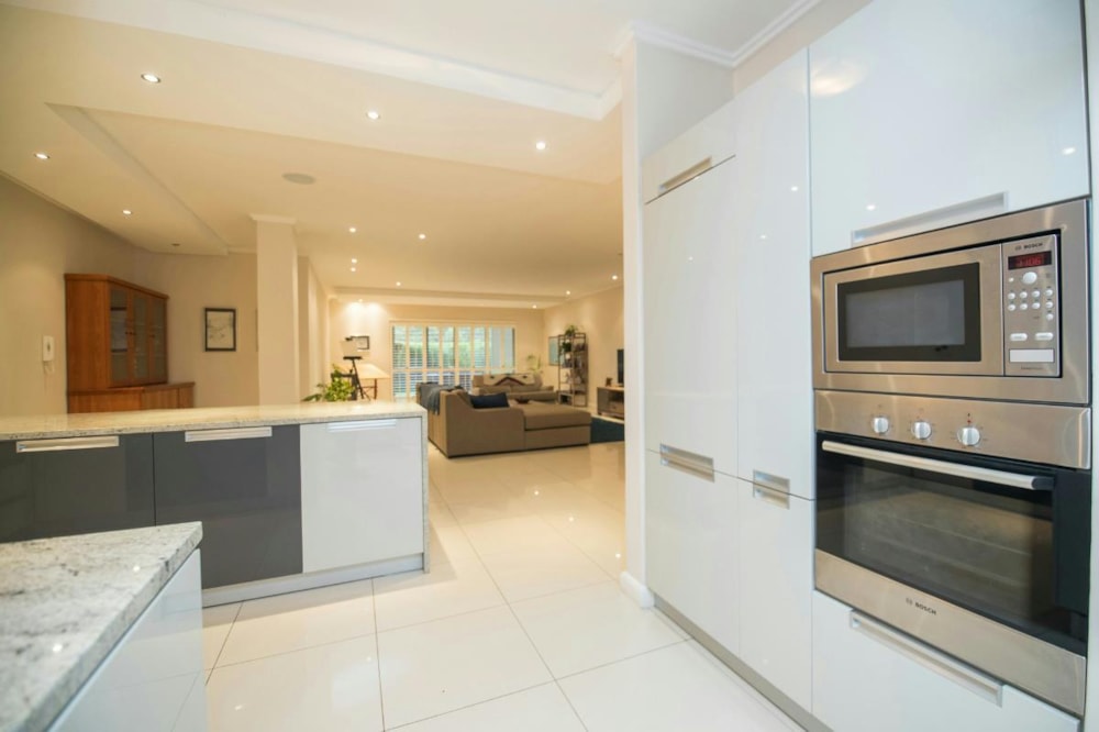 Garden apartment for sale in Brooklyn, Pretoria East - PT1562165 Garden apartment for sale in Brooklyn, Pretoria East - PT1562165