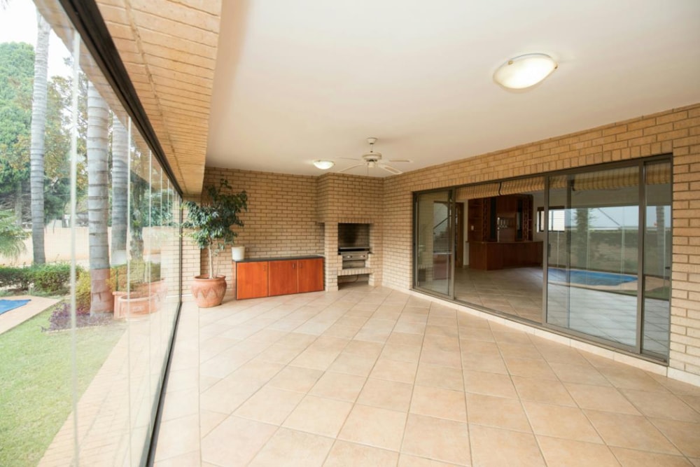 Double-storey house to rent in Waterkloof, Pretoria East - PTL1714405 Double-storey house to rent in Waterkloof, Pretoria East - PTL1714405