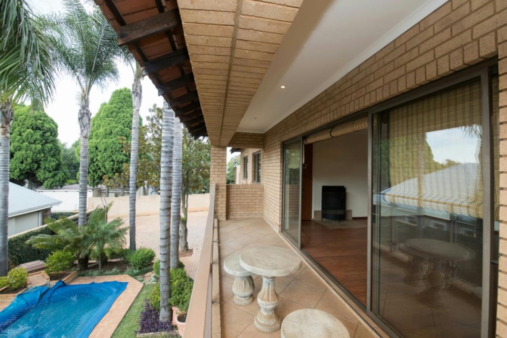 Double-storey house to rent in Waterkloof, Pretoria East - PTL1714405 Double-storey house to rent in Waterkloof, Pretoria East - PTL1714405