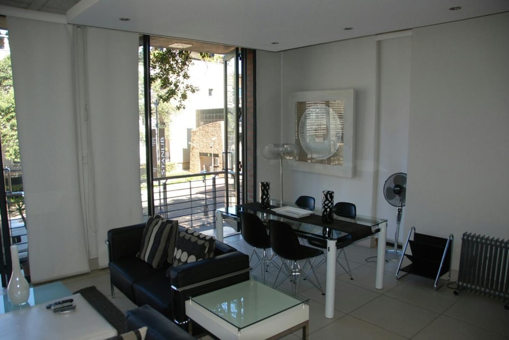 Apartment to rent in Melrose Arch - HP1749554