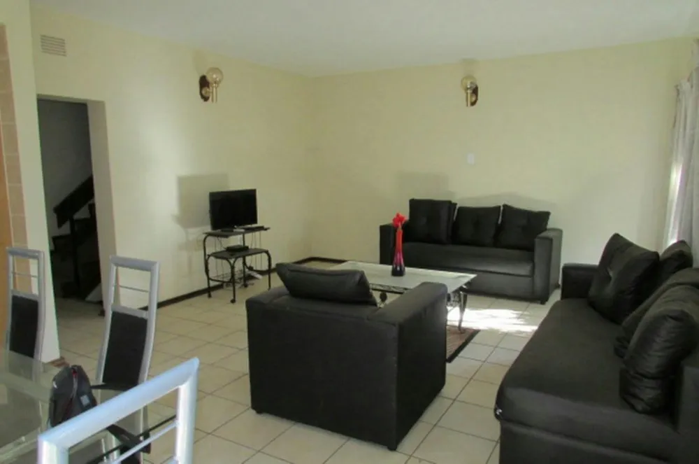 Double-storey apartment to rent in Kimberley - 1KJ1750516 Double-storey apartment to rent in Kimberley - 1KJ1750516