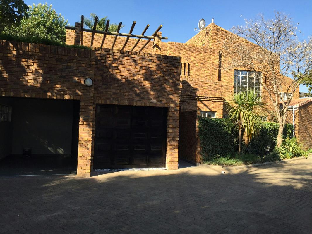 House for sale in Brooklyn, Pretoria East - PT1275994