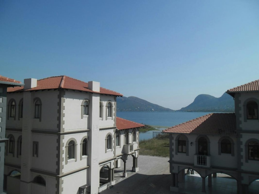 House for sale in Ifafi - 1HR1581348