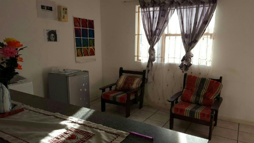 Apartment let in Sunnyside, Grahamstown, Makhanda - 1GC1711359 Apartment let in Sunnyside, Grahamstown, Makhanda - 1GC1711359