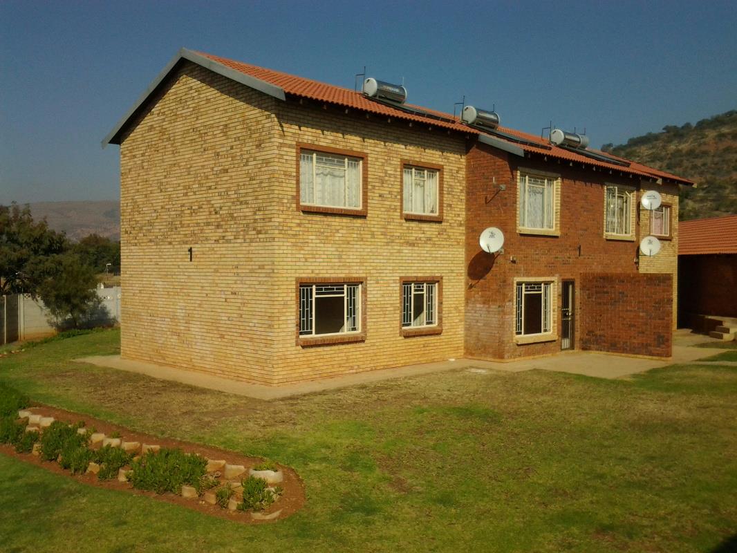 Double-storey apartment to rent in Geelhout Park - 1RU1542801