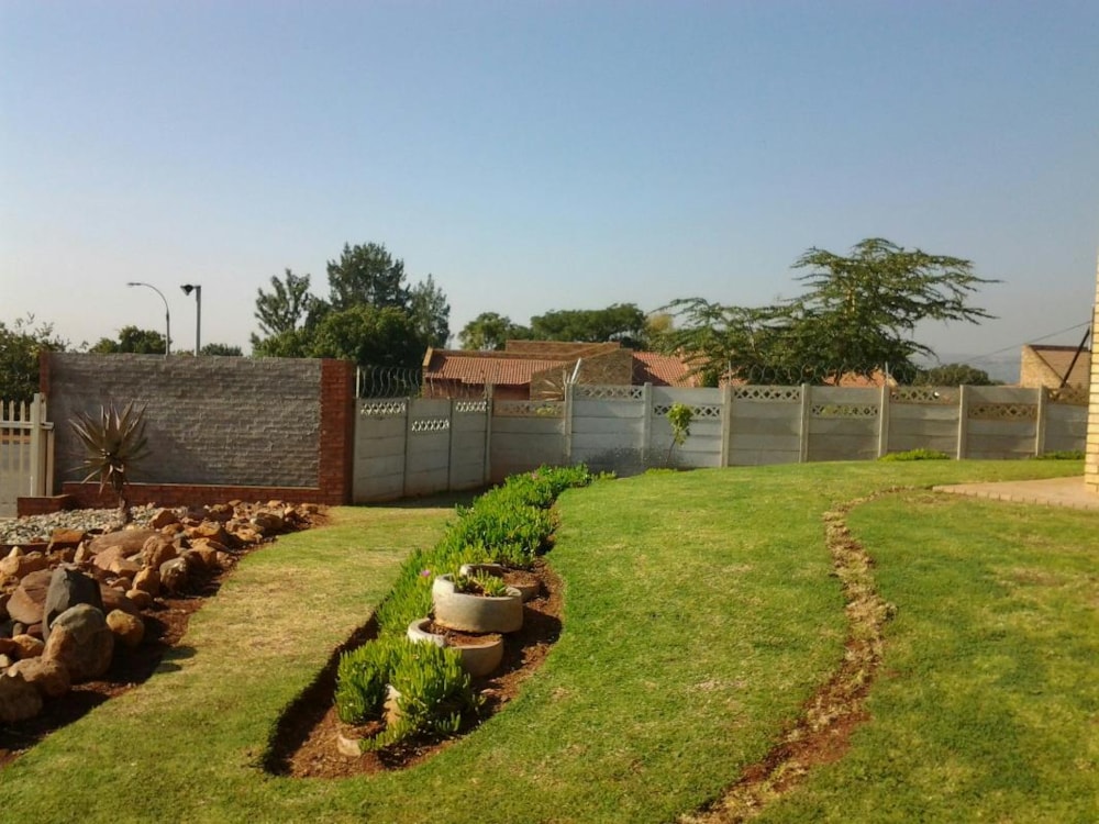 Double-storey apartment to rent in Geelhout Park - 1RU1542801 Double-storey apartment to rent in Geelhout Park - 1RU1542801