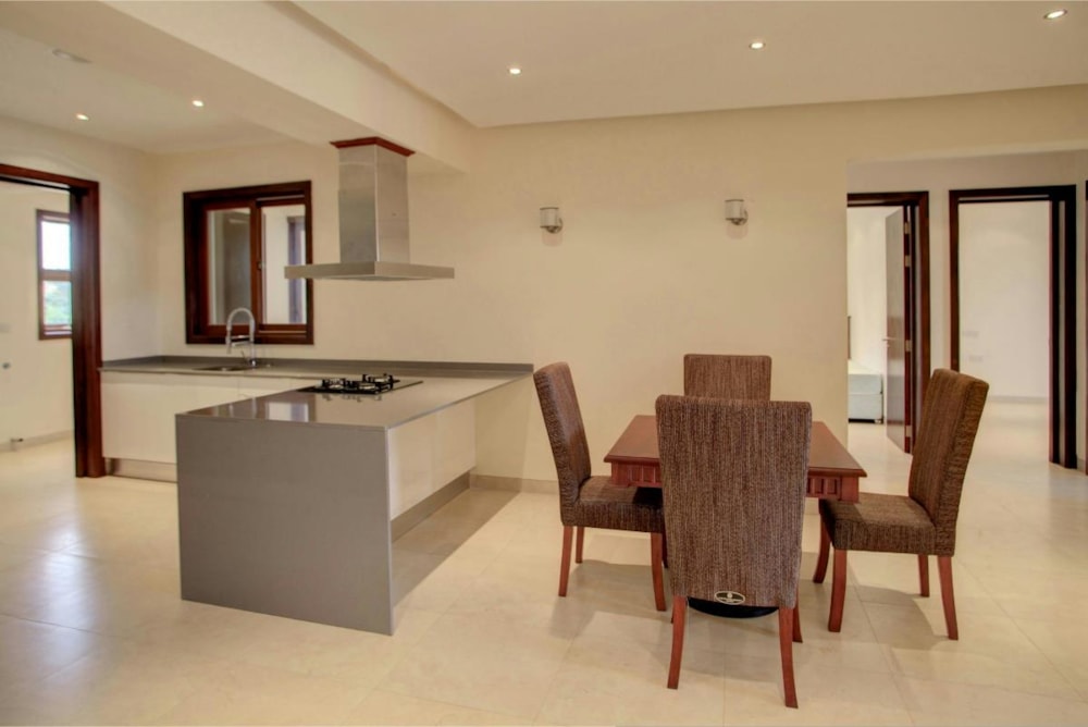 Multi-storey apartment for sale in Kigo, Uganda - UGA1334545 Multi-storey apartment for sale in Kigo, Uganda - UGA1334545