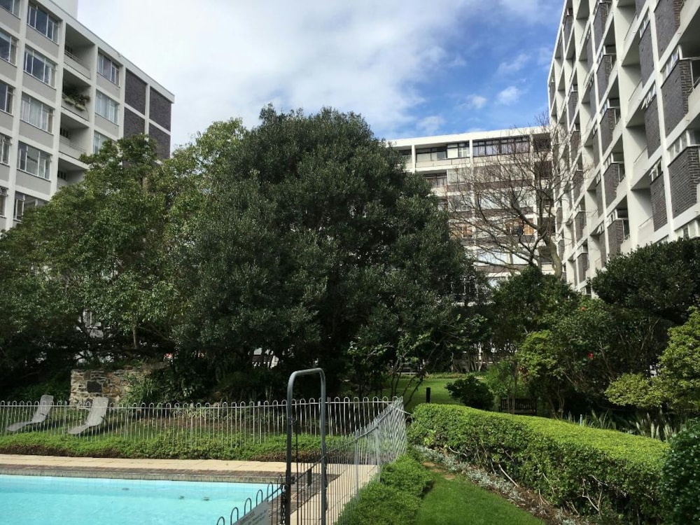 Bachelor apartment let in Gardens - CBL1700292 Bachelor apartment let in Gardens - CBL1700292