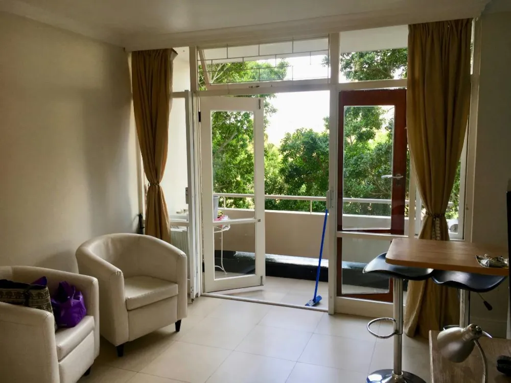 Bachelor apartment let in Gardens - CBL1741192 Bachelor apartment let in Gardens - CBL1741192