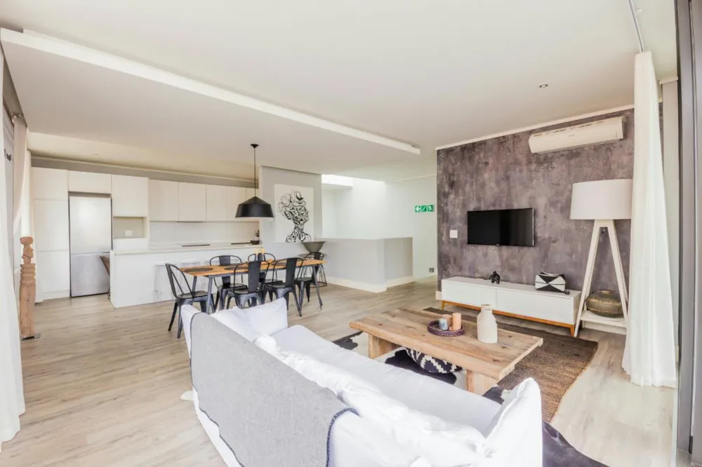 Multi-storey apartment let in Green Point, Cape Town - ASL1739329 Multi-storey apartment let in Green Point, Cape Town - ASL1739329