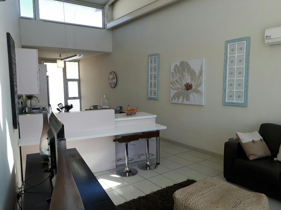 Apartment for sale in Windhoek, Namibia - 3NM1344564