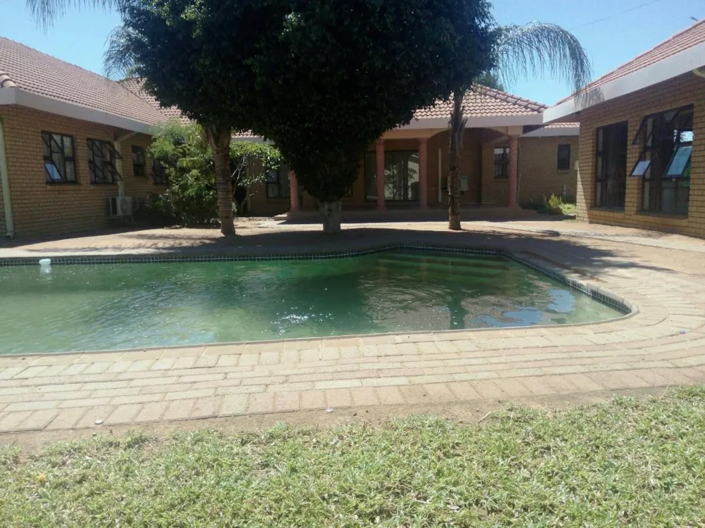 Single-storey house for sale in Mogoditshane, Botswana - 3BO1644300 Single-storey house for sale in Mogoditshane, Botswana - 3BO1644300