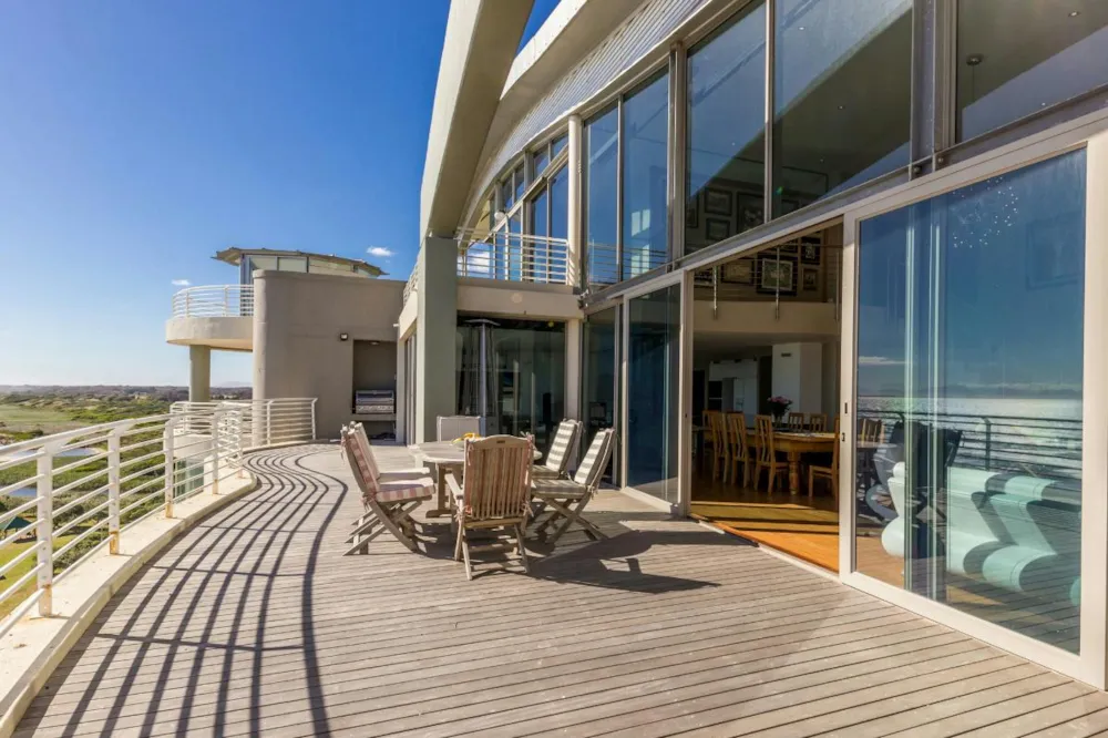 Penthouse apartment for sale in Strand North - SW1467888 Penthouse apartment for sale in Strand North - SW1467888